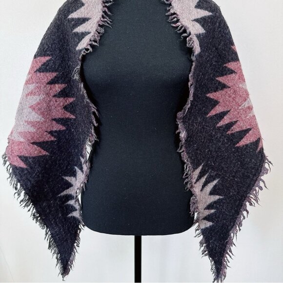 Aritzia Triangle Aztec Wool Scarf - Picture 3 of 7